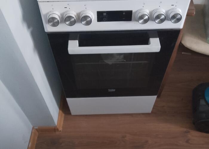 Grajewo ogłoszenia: Sprzedam kuchnie elektryczna z piekarnikiem marki Beko na siłę